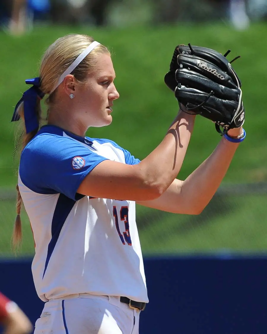 Hannah Rogers getting ready to pitch the softball