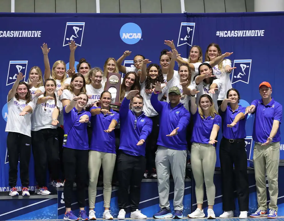 men's swim team