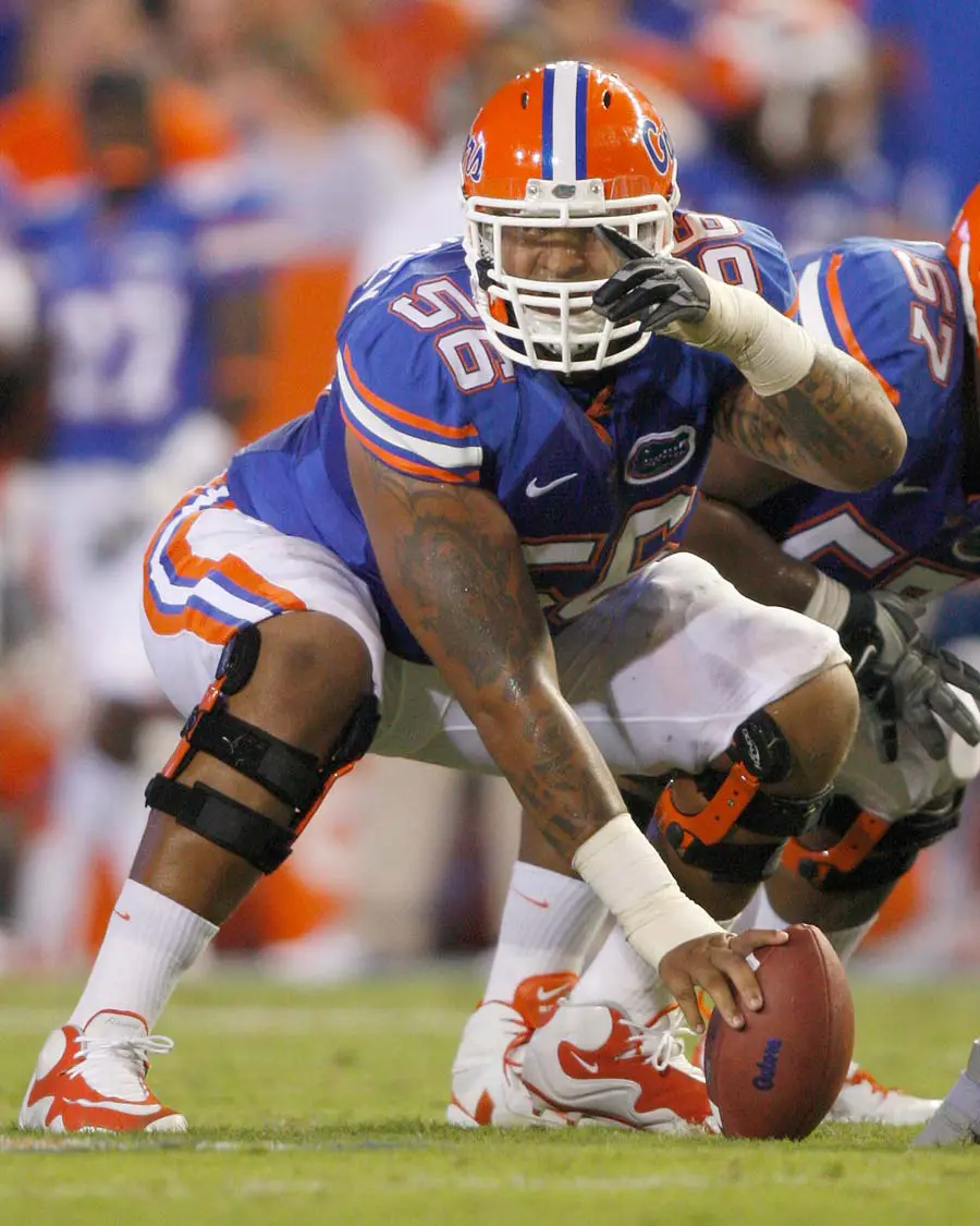 Scottie Wilbekin dribbling the basketball